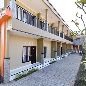 Reddoorz Plus Near Jalan Imam Bonjol Denpasar